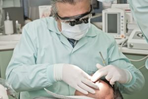 Dentista Vergaro Bologna: chirurgia orale